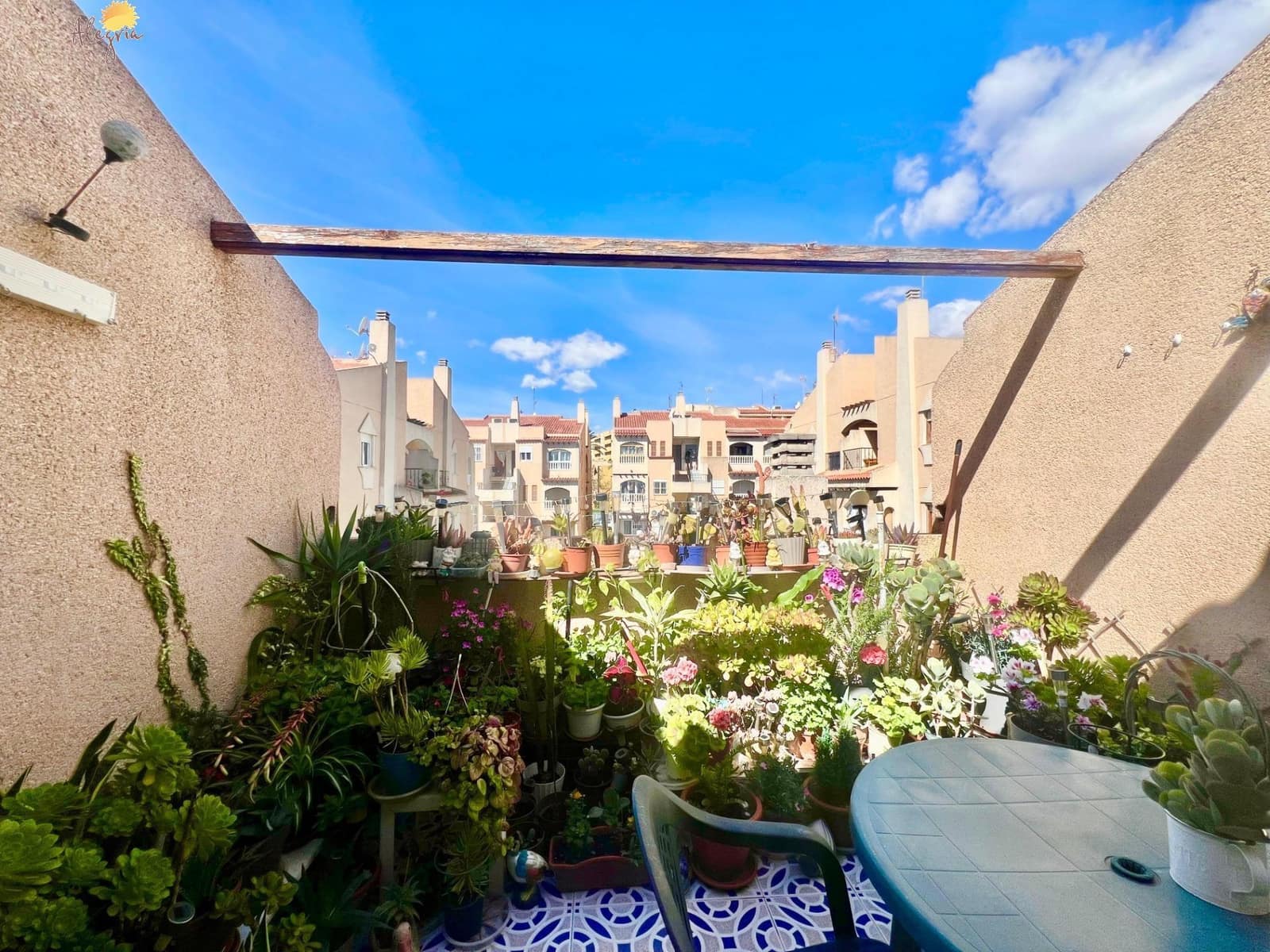 3 quarto Moradia Geminada para venda em Torrevieja com piscina - 159 900 € (Ref: 8940032)