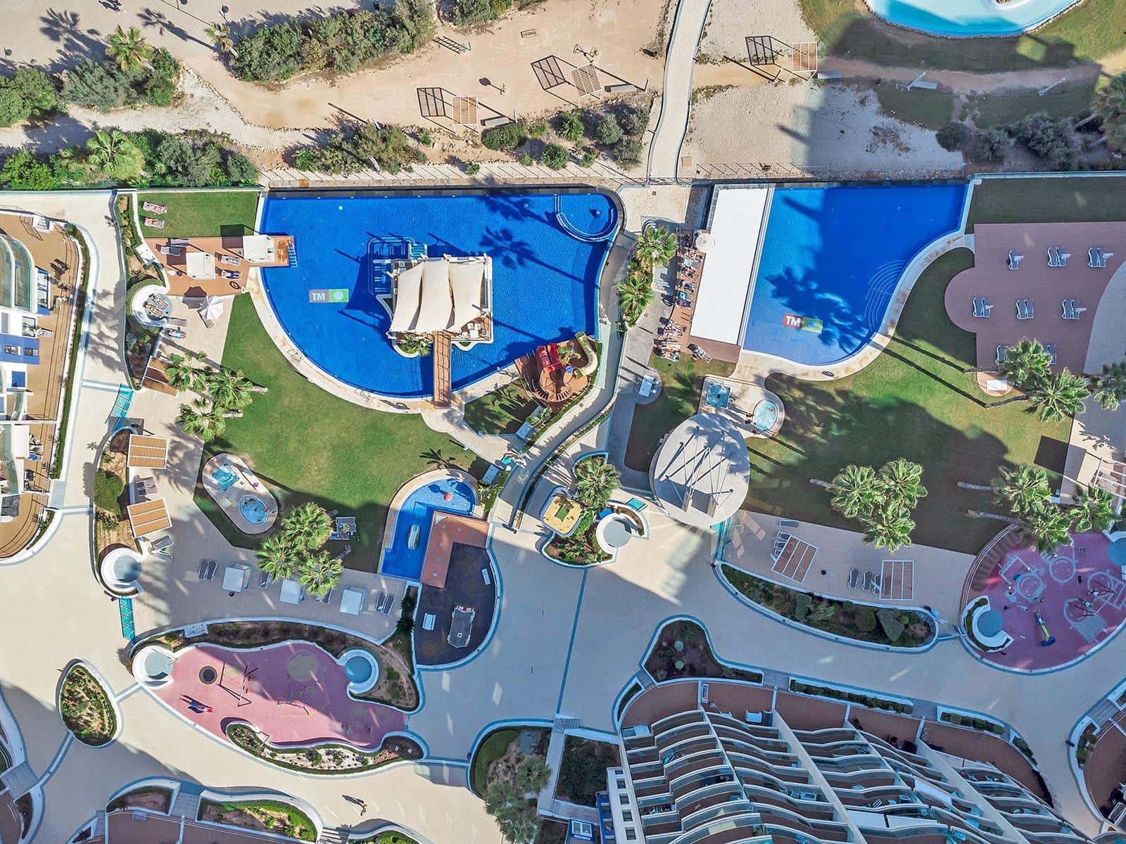 2 bedroom Apartment for sale in Punta Prima with pool - € 399,000 (Ref: 8940416)