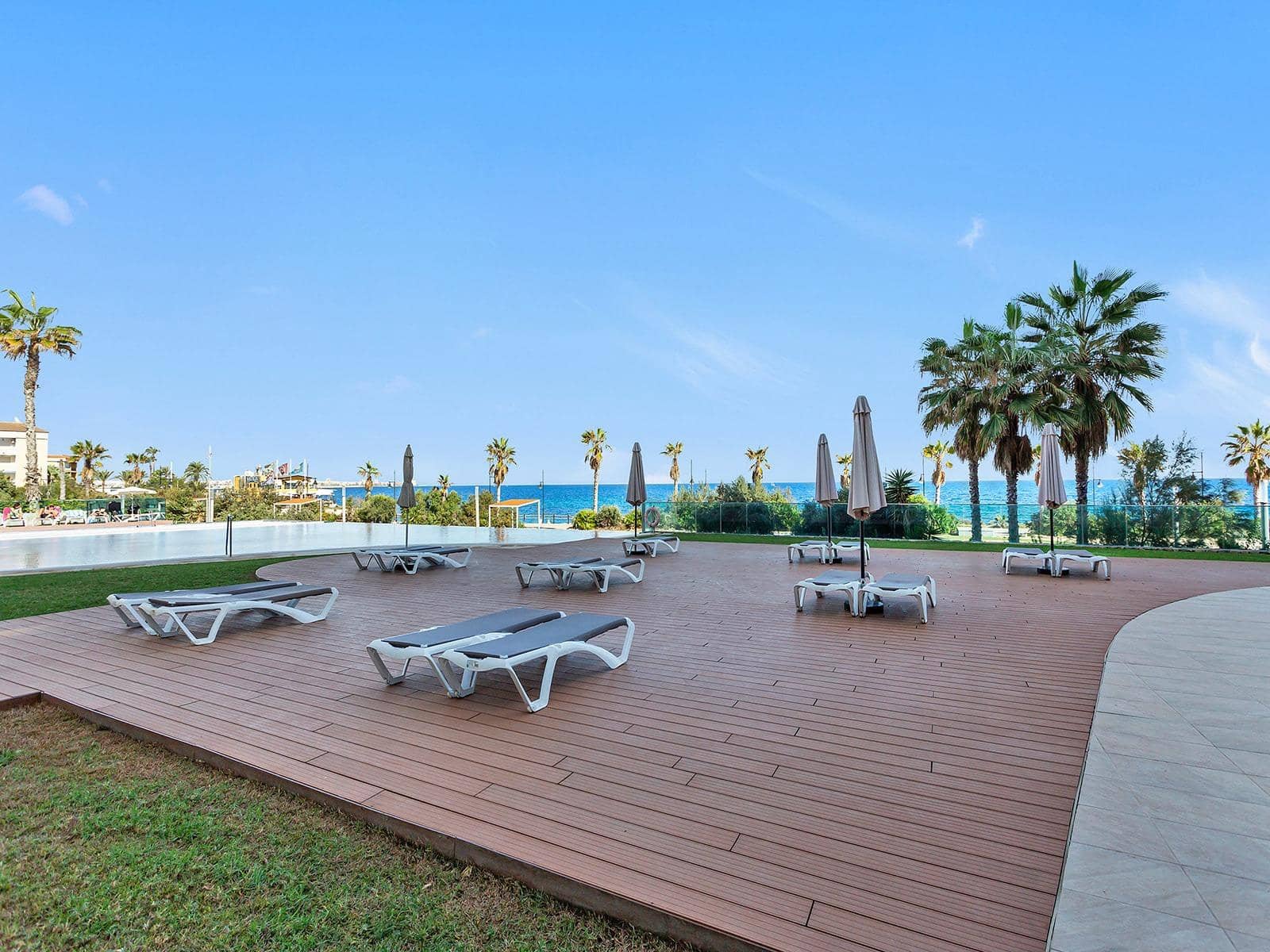 2 bedroom Apartment for sale in Punta Prima with pool - € 399,000 (Ref: 8940416)