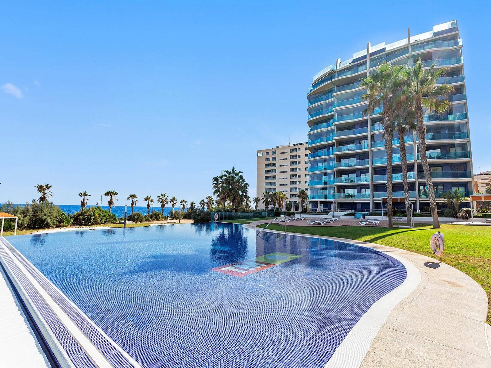 2 bedroom Apartment for sale in Punta Prima with pool - € 399,000 (Ref: 8940416)