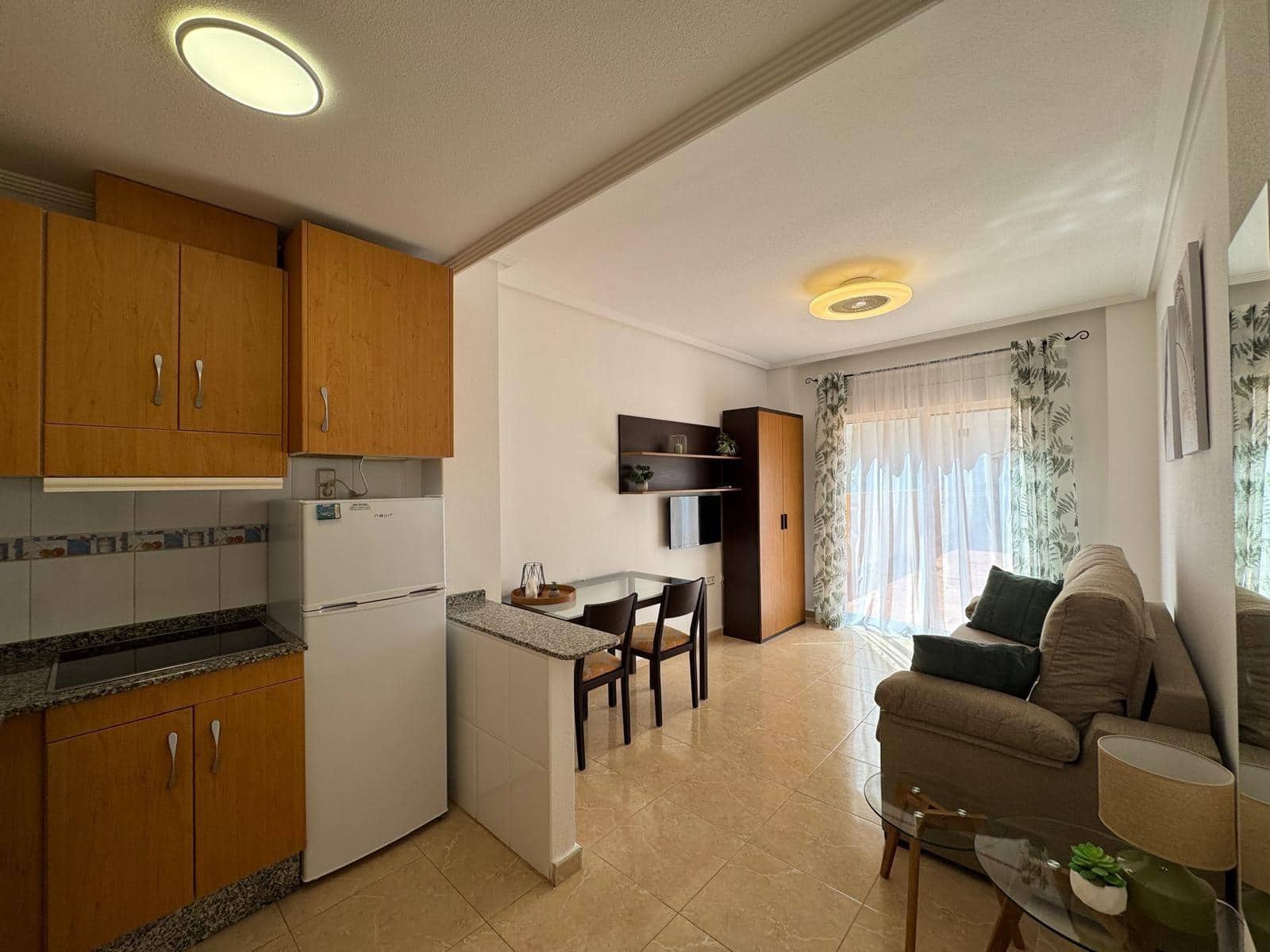 Studio til salg i Torrevieja - € 96.900 (Ref: 8940417)