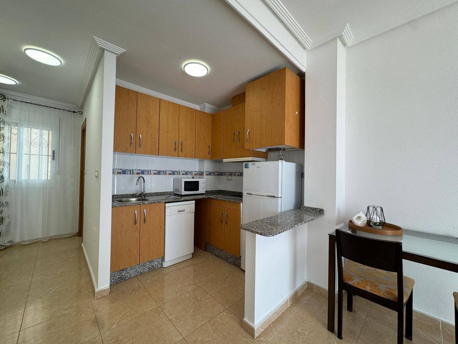 Studio til salg i Torrevieja - € 96.900 (Ref: 8940417)