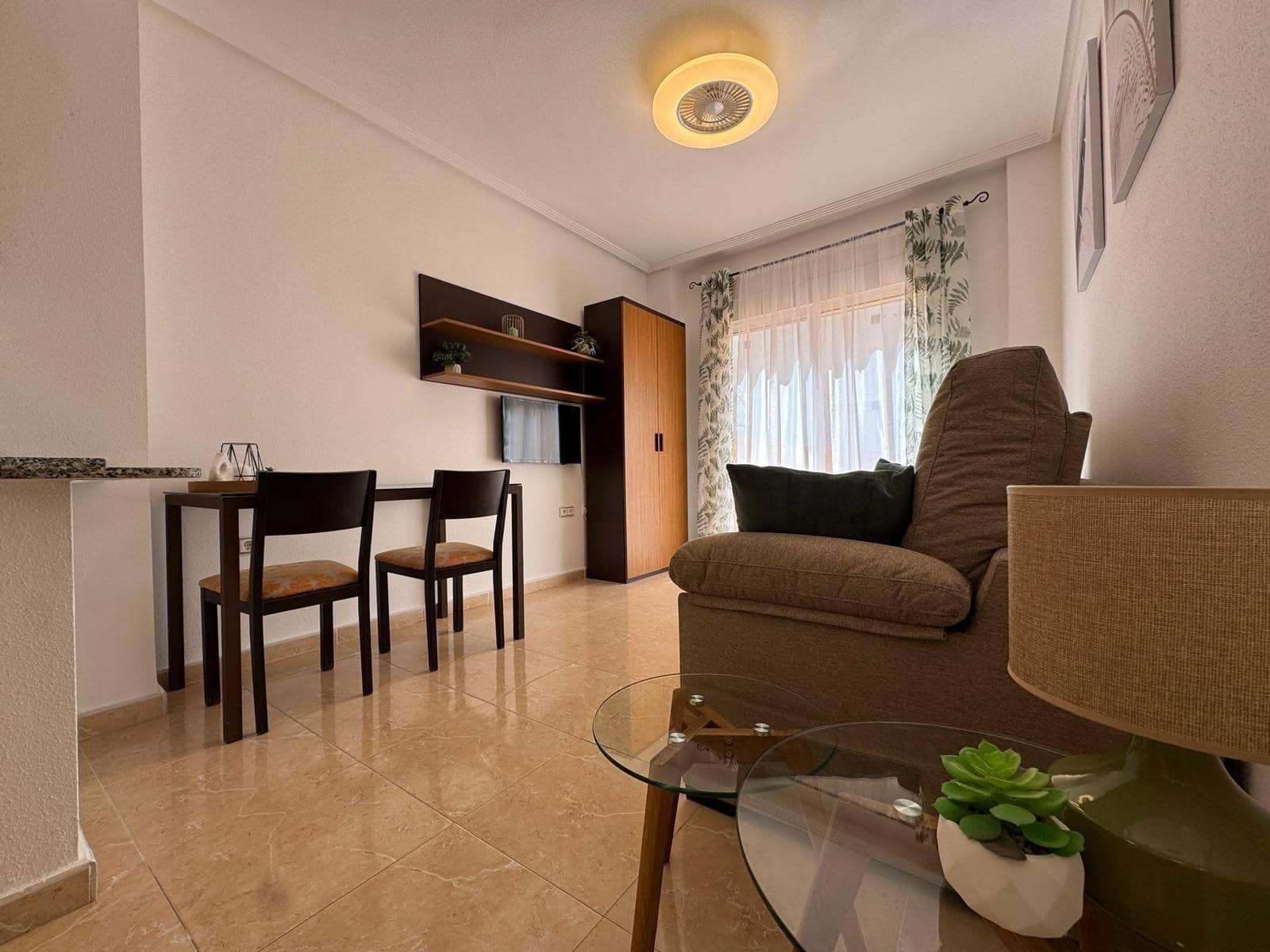 Studio til salg i Torrevieja - € 96.900 (Ref: 8940417)