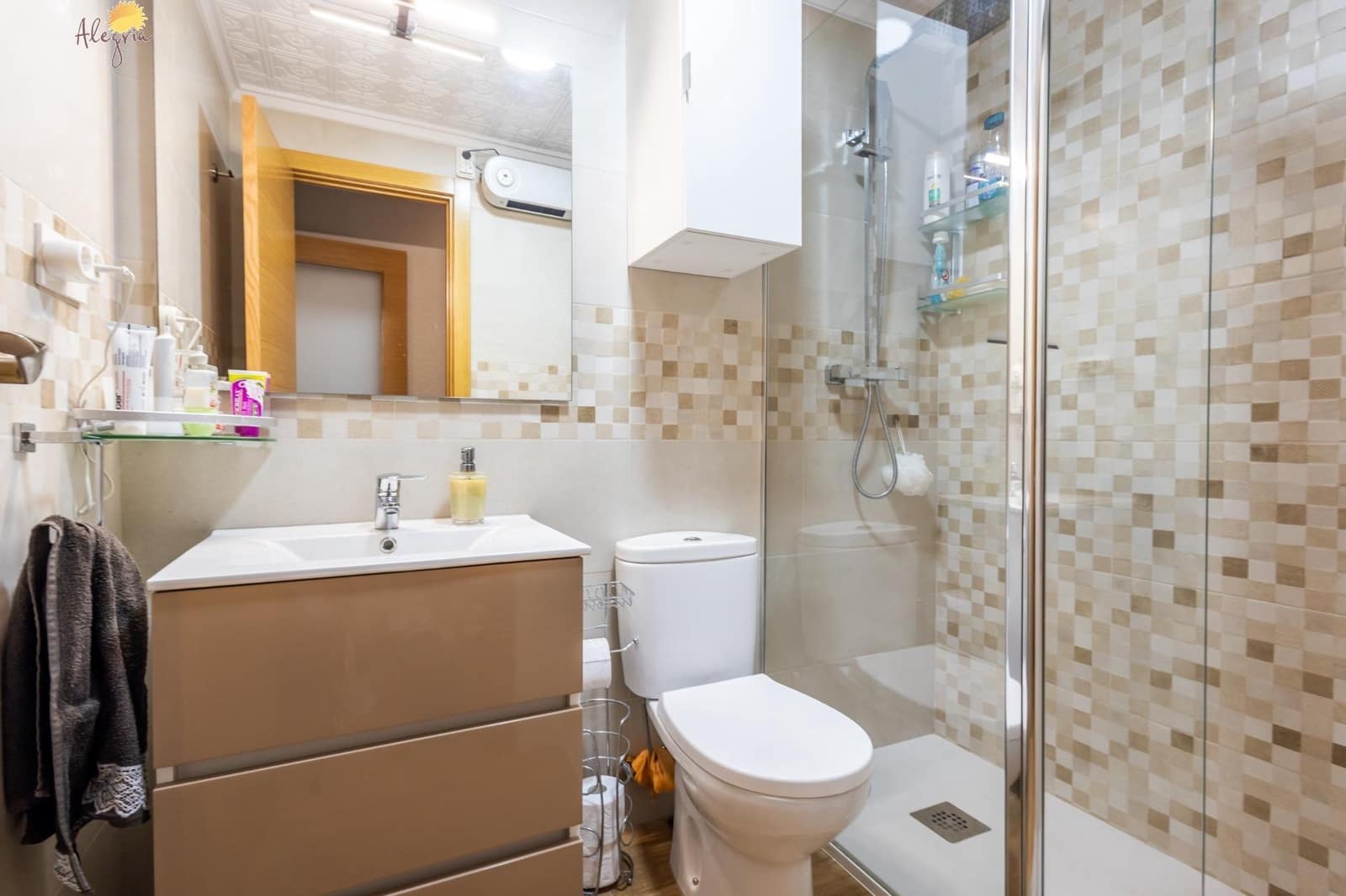 Apartamento de 3 habitaciones en Torrevieja en venta con garaje - 245.000 € (Ref: 8941318)