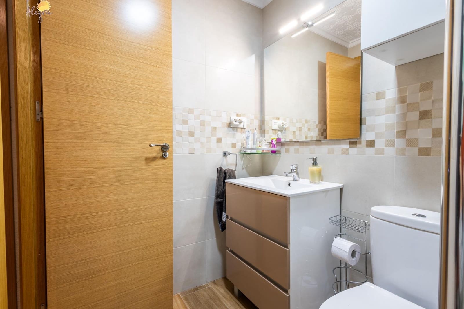 Apartamento de 3 habitaciones en Torrevieja en venta con garaje - 245.000 € (Ref: 8941318)