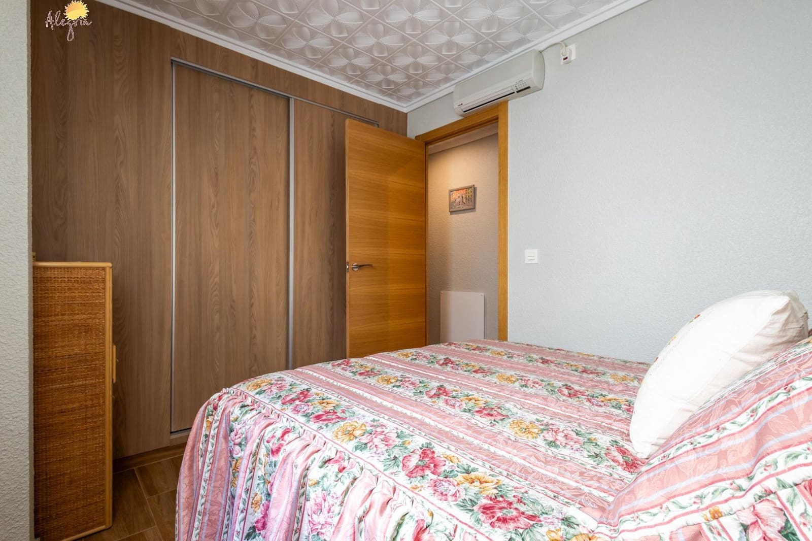 Apartamento de 3 habitaciones en Torrevieja en venta con garaje - 245.000 € (Ref: 8941318)