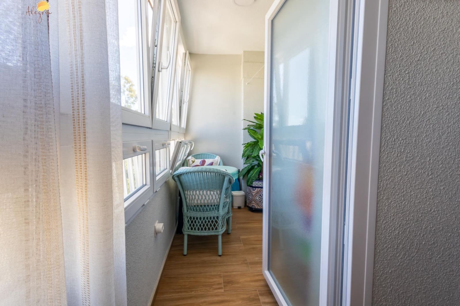 Apartamento de 3 habitaciones en Torrevieja en venta con garaje - 245.000 € (Ref: 8941318)