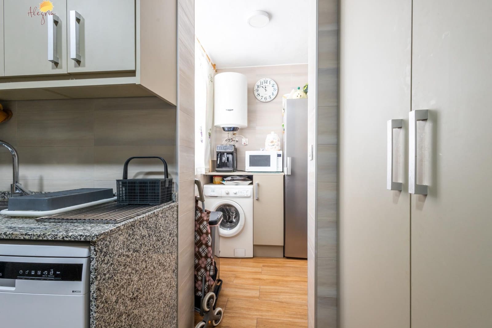 Apartamento de 3 habitaciones en Torrevieja en venta con garaje - 245.000 € (Ref: 8941318)