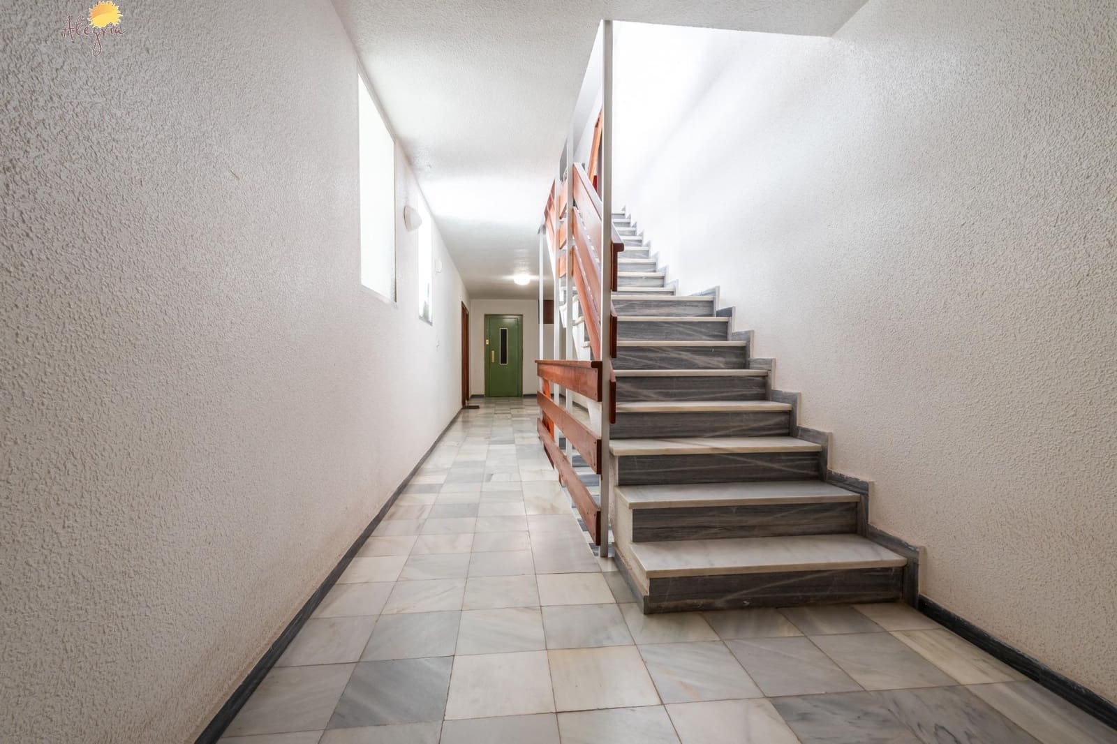 Apartamento de 3 habitaciones en Torrevieja en venta con garaje - 245.000 € (Ref: 8941318)