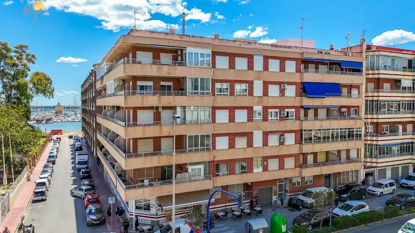 Apartamento de 3 habitaciones en Torrevieja en venta con garaje - 245.000 € (Ref: 8941318)