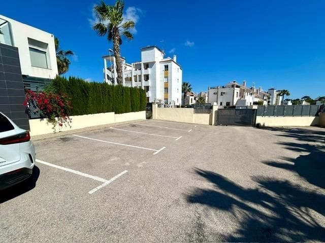 2 soveværelse Rækkehus til salg i Orihuela Costa med swimmingpool - € 299.500 (Ref: 8951409)