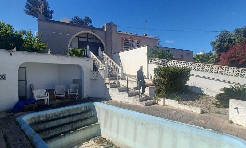 2 bedroom Villa for sale in Torrevieja with pool garage - € 249,900 (Ref: 8960264)