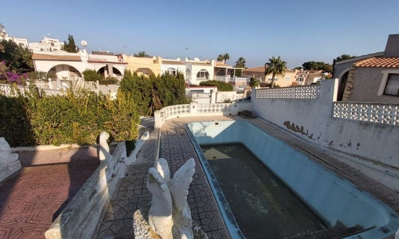 2 bedroom Villa for sale in Torrevieja with pool garage - € 249,900 (Ref: 8960264)
