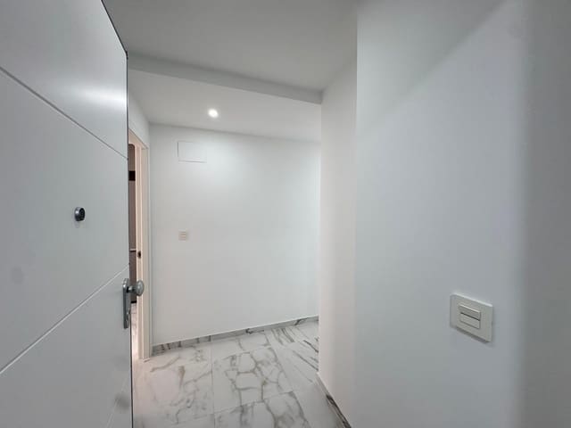 2 quarto Apartamento para venda em Parque de las Naciones, Torrevieja com garagem - 235 000 € (Ref: 8972811)