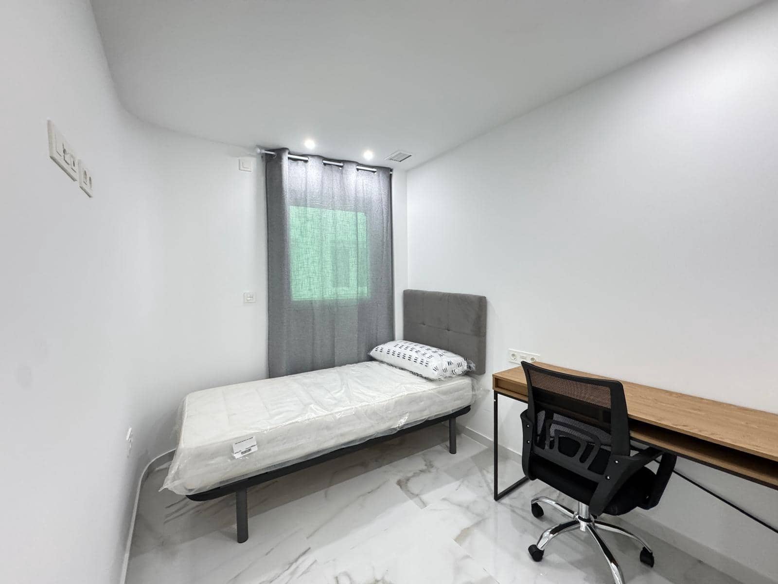 Apartamento de 2 habitaciones en Torrevieja en venta con garaje - 235.000 € (Ref: 8972811)