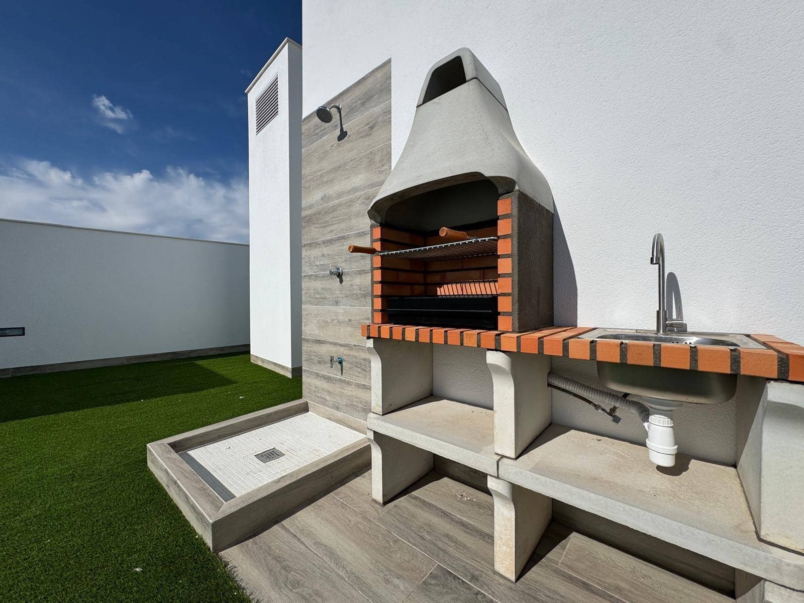 Apartamento de 2 habitaciones en Torrevieja en venta con garaje - 235.000 € (Ref: 8972811)