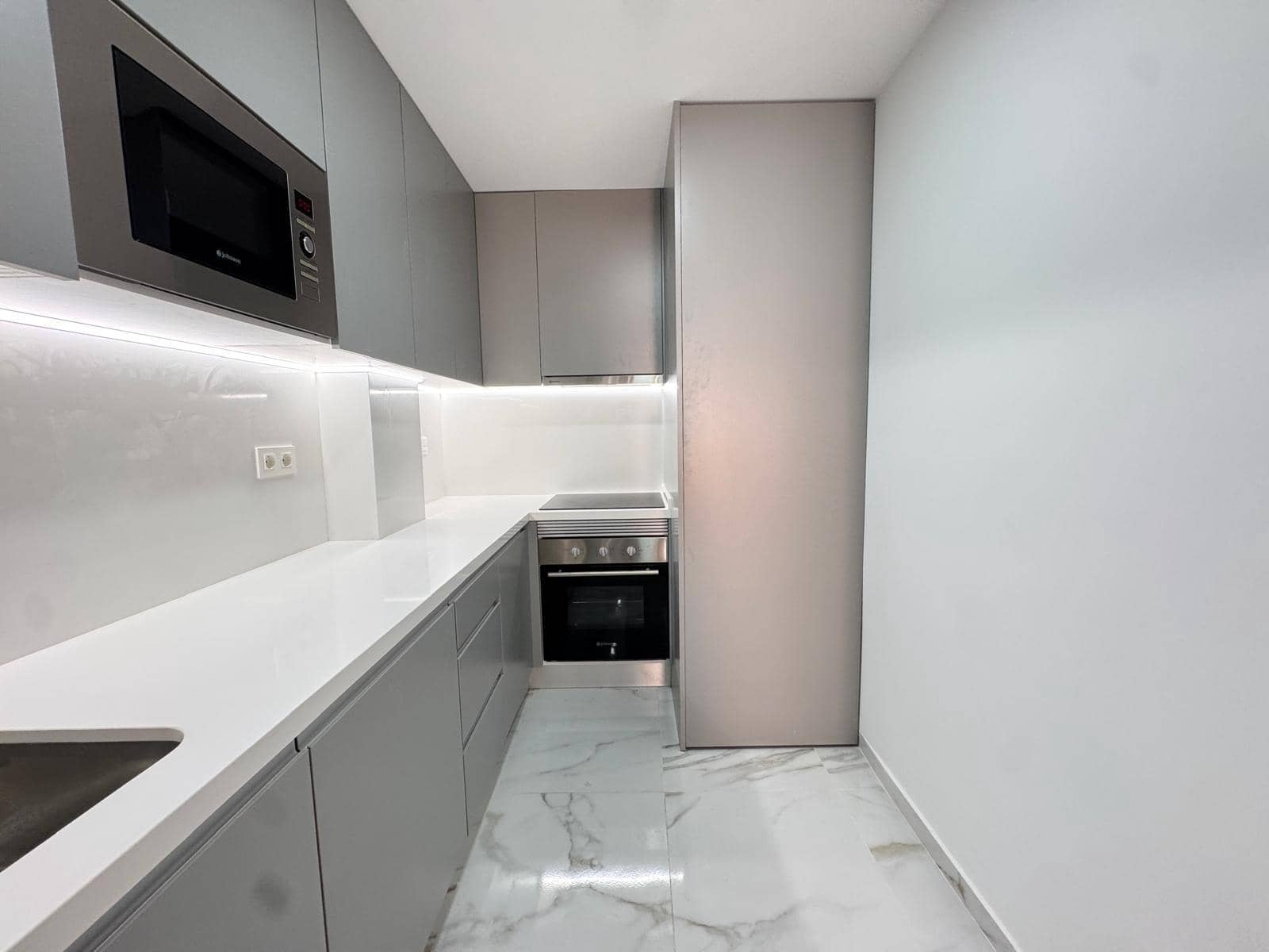 Apartamento de 2 habitaciones en Torrevieja en venta con garaje - 235.000 € (Ref: 8972811)