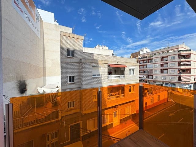 2 quarto Apartamento para venda em Parque de las Naciones, Torrevieja com garagem - 235 000 € (Ref: 8972811)