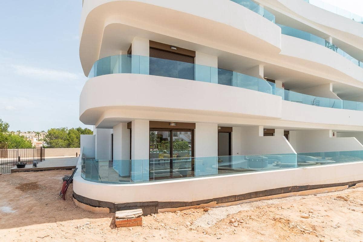 3 sypialnia Apartament na sprzedaż w Playa Flamenca z basenem garażem - 480 000 € (Ref: 8976335)