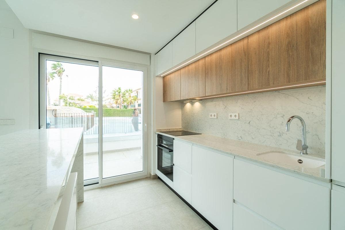 3 sypialnia Apartament na sprzedaż w Playa Flamenca z basenem garażem - 480 000 € (Ref: 8976335)