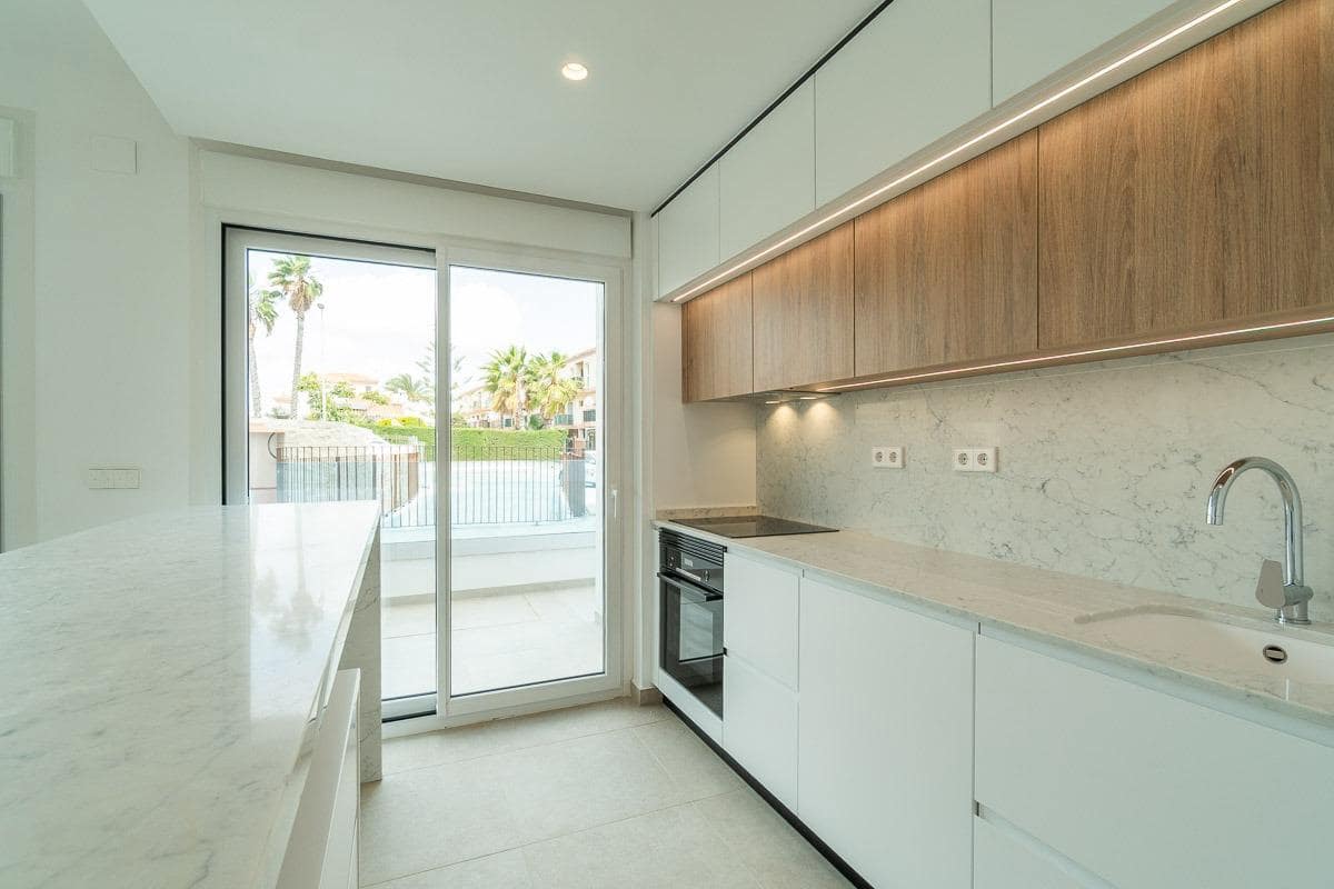 3 sypialnia Apartament na sprzedaż w Playa Flamenca z basenem garażem - 480 000 € (Ref: 8976335)