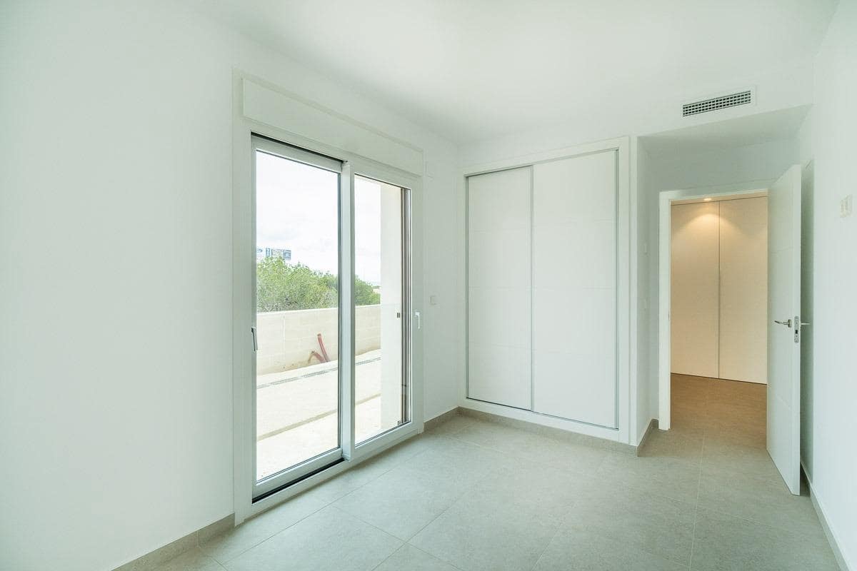 3 sypialnia Apartament na sprzedaż w Playa Flamenca z basenem garażem - 480 000 € (Ref: 8976335)