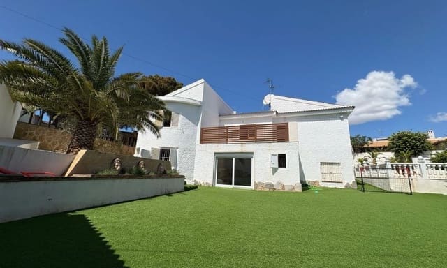 6 makuuhuone Huvila myytävänä paikassa Los Balcones - Los Altos, Torrevieja mukana uima-altaan - 425 000 € (Ref: 8980269)