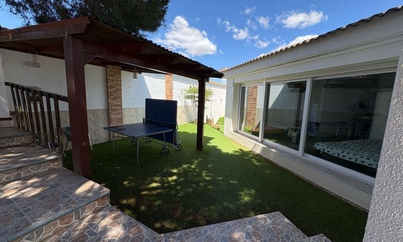 6 makuuhuone Huvila myytävänä paikassa Torrevieja mukana uima-altaan - 425 000 € (Ref: 8980269)