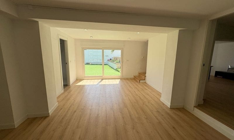 6 makuuhuone Huvila myytävänä paikassa Torrevieja mukana uima-altaan - 425 000 € (Ref: 8980269)