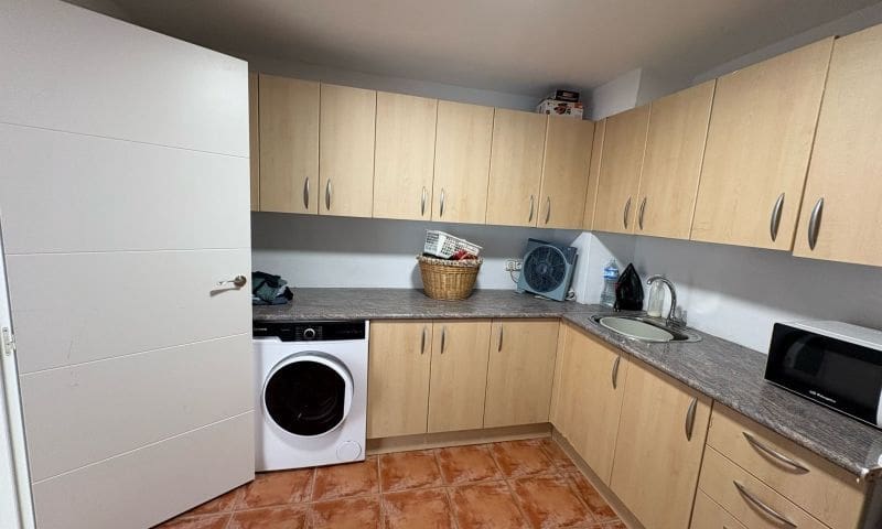 6 makuuhuone Huvila myytävänä paikassa Torrevieja mukana uima-altaan - 425 000 € (Ref: 8980269)