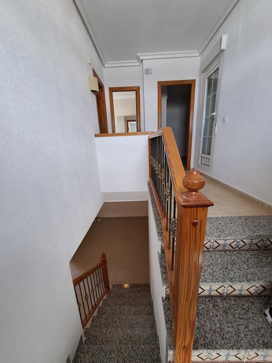 3 soveværelse Semi-Rækkehus til salg i Orihuela Costa med swimmingpool - € 298.000 (Ref: 8986205)