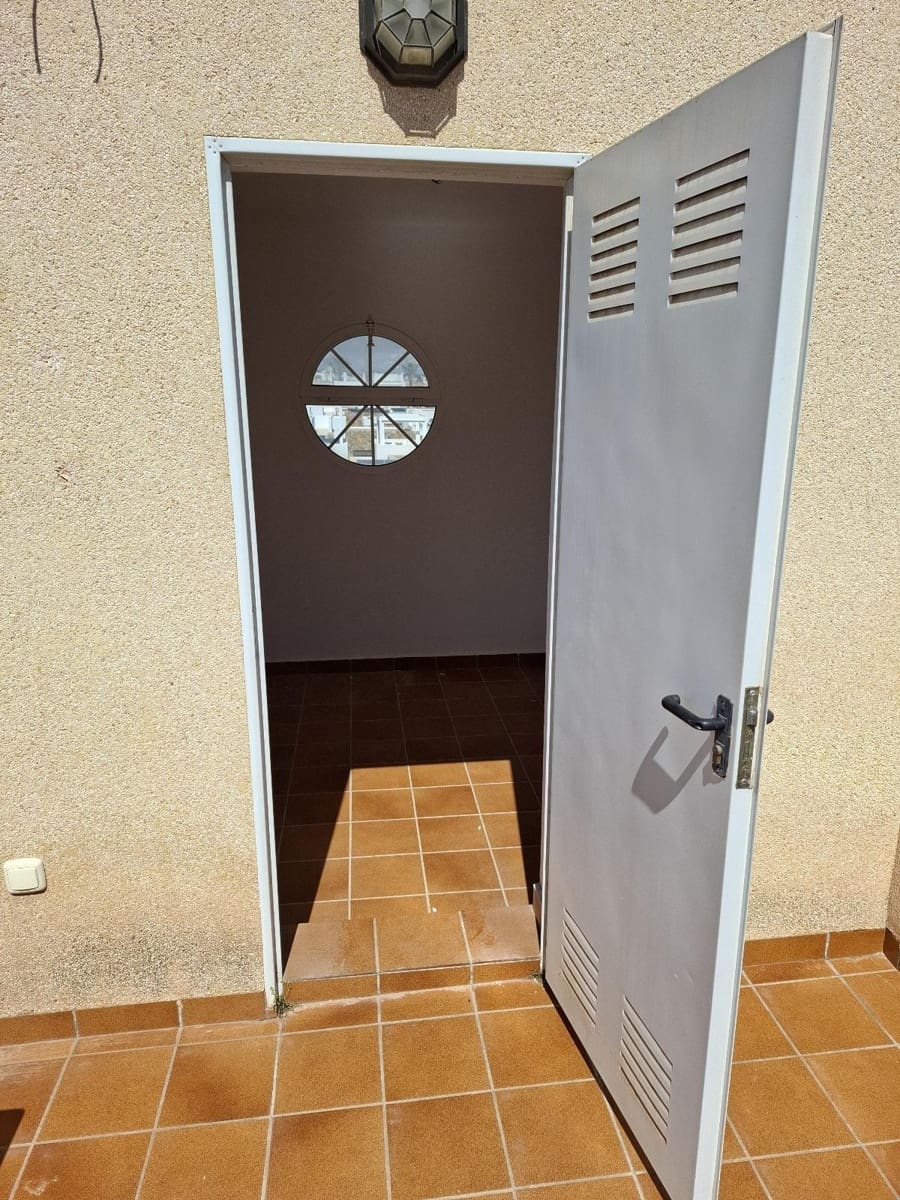3 soveværelse Semi-Rækkehus til salg i Orihuela Costa med swimmingpool - € 298.000 (Ref: 8986205)
