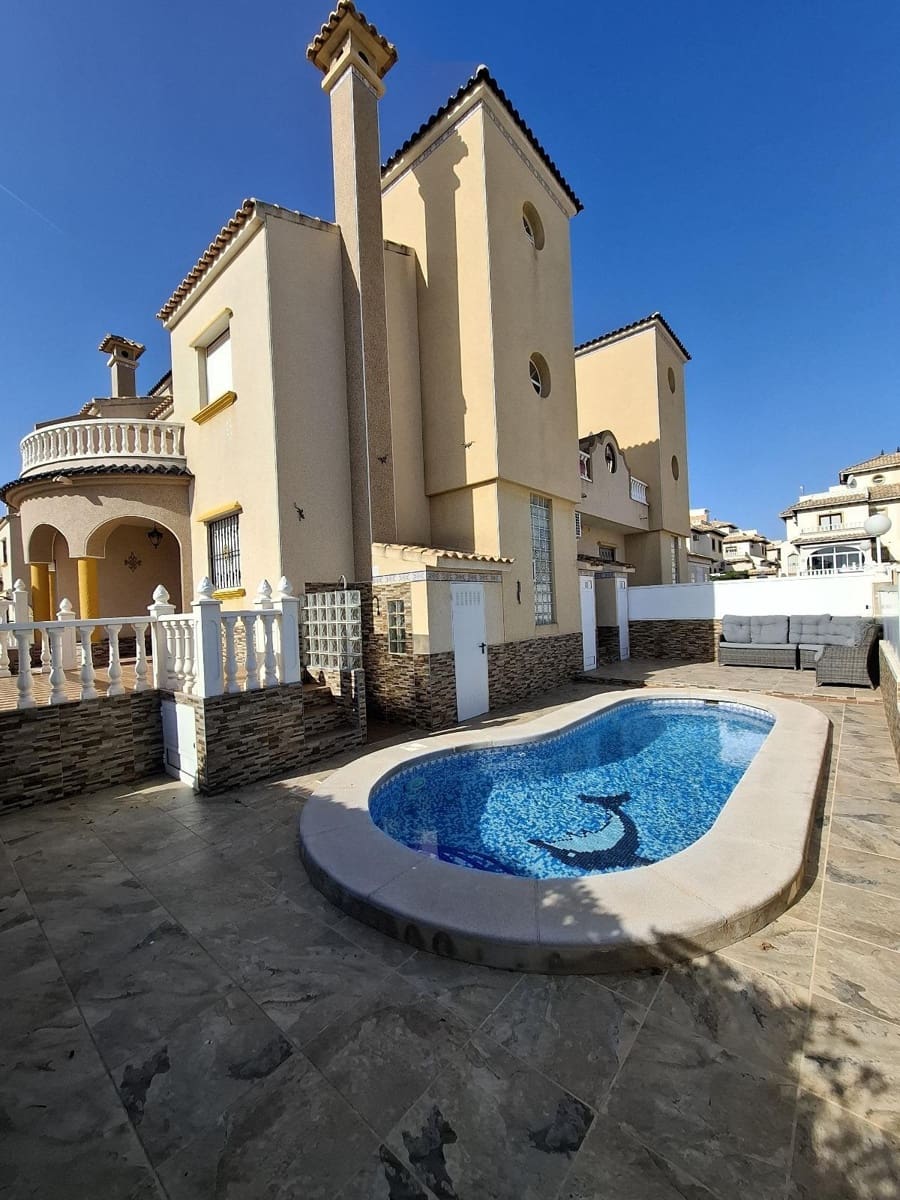 3 soveværelse Semi-Rækkehus til salg i Orihuela Costa med swimmingpool - € 298.000 (Ref: 8986205)