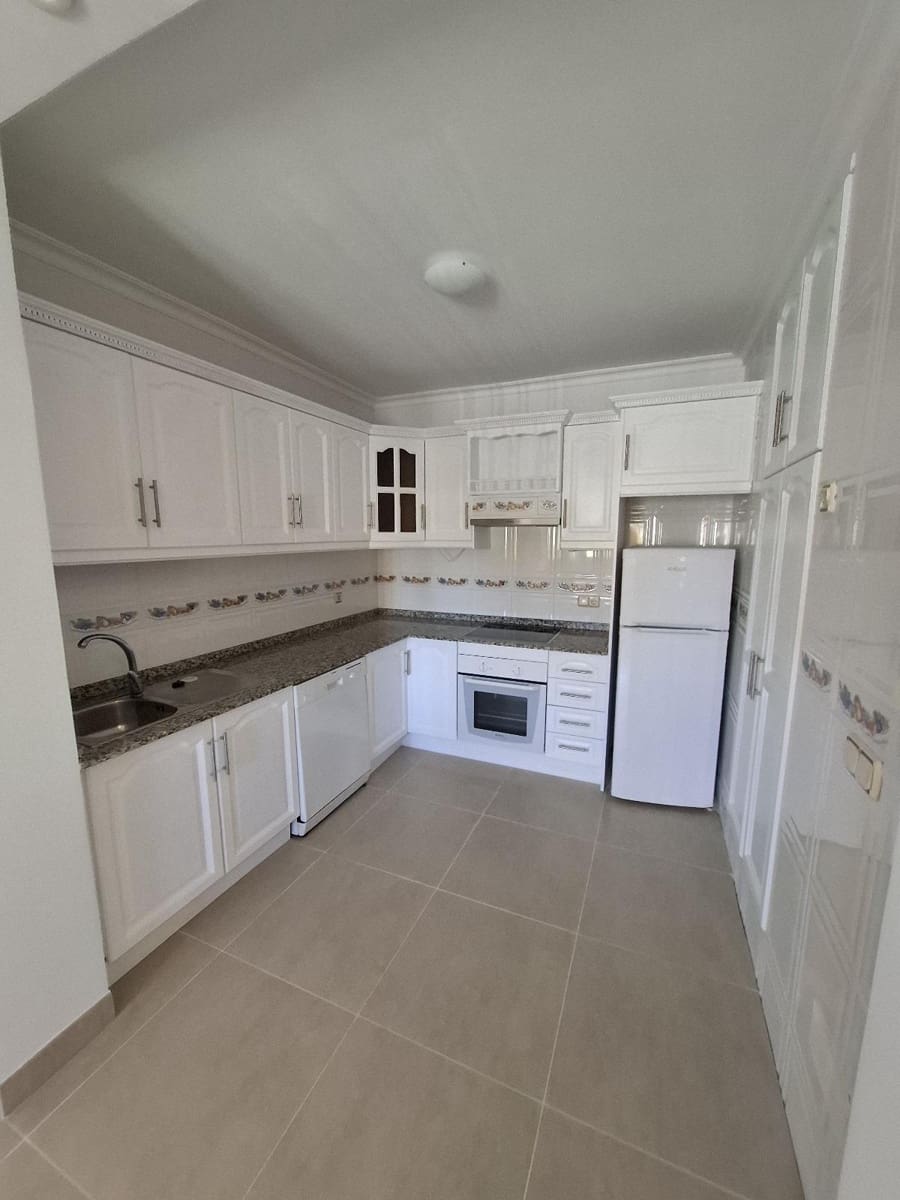 3 soveværelse Semi-Rækkehus til salg i Orihuela Costa med swimmingpool - € 298.000 (Ref: 8986205)