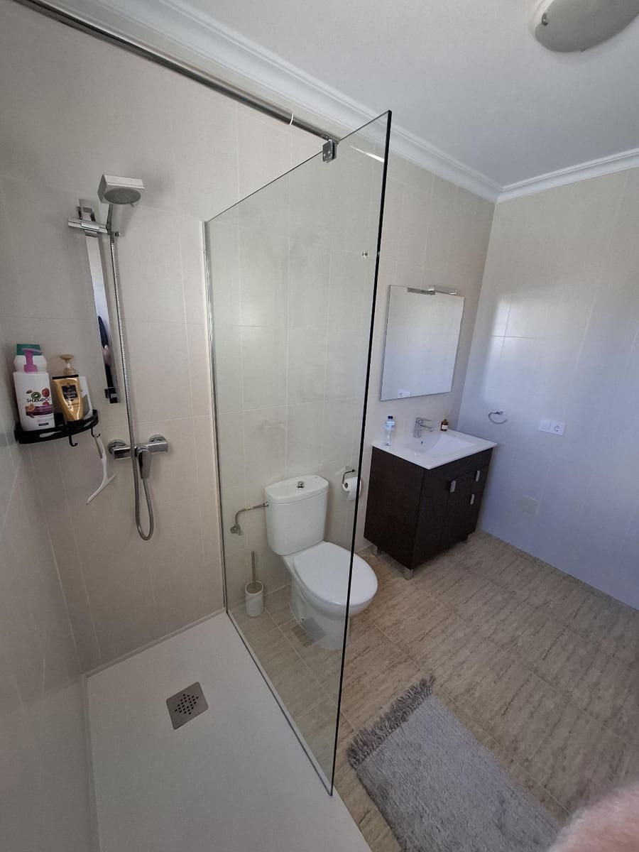 3 soveværelse Semi-Rækkehus til salg i Orihuela Costa med swimmingpool - € 298.000 (Ref: 8986205)