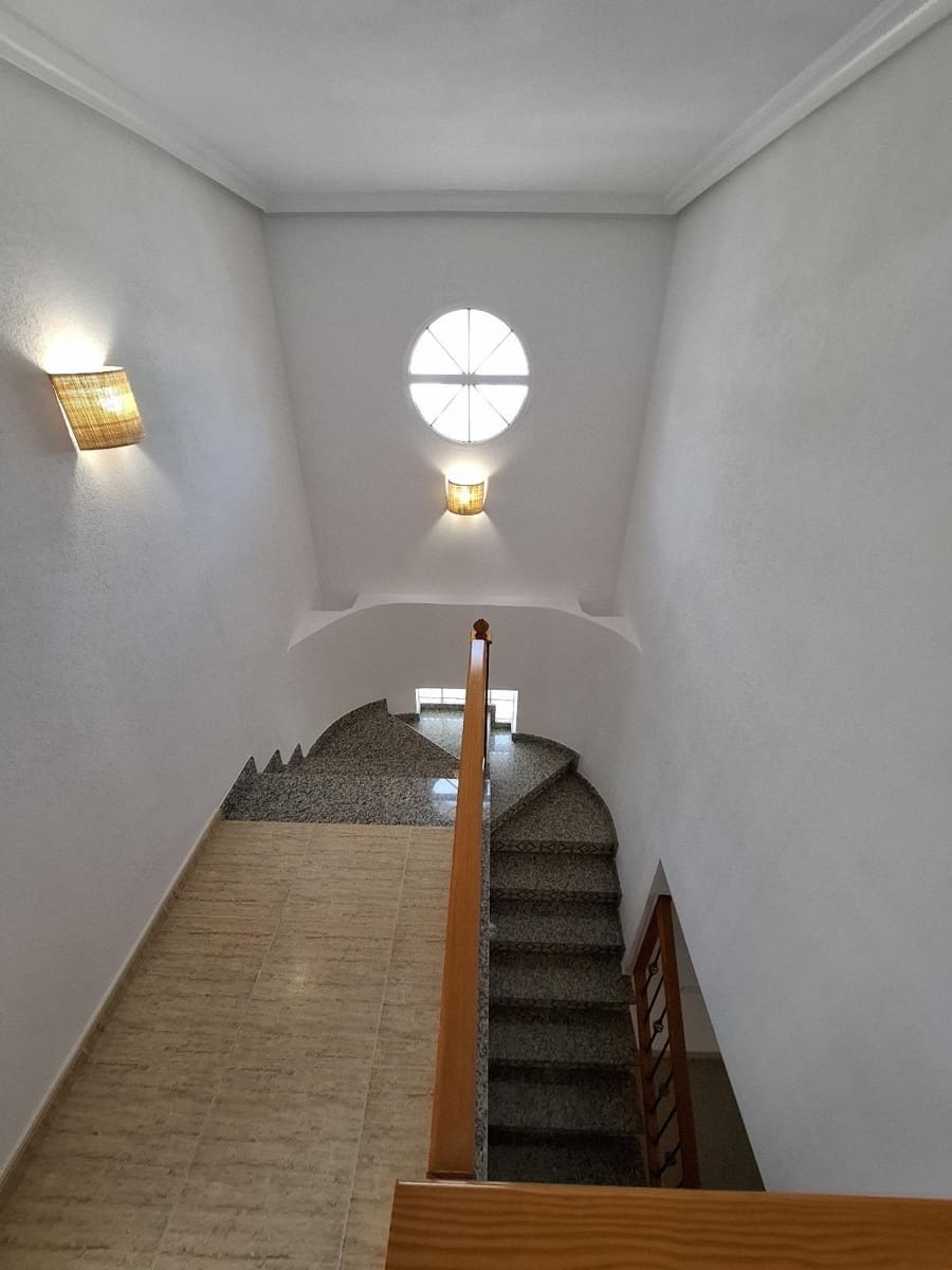 3 soveværelse Semi-Rækkehus til salg i Orihuela Costa med swimmingpool - € 298.000 (Ref: 8986205)