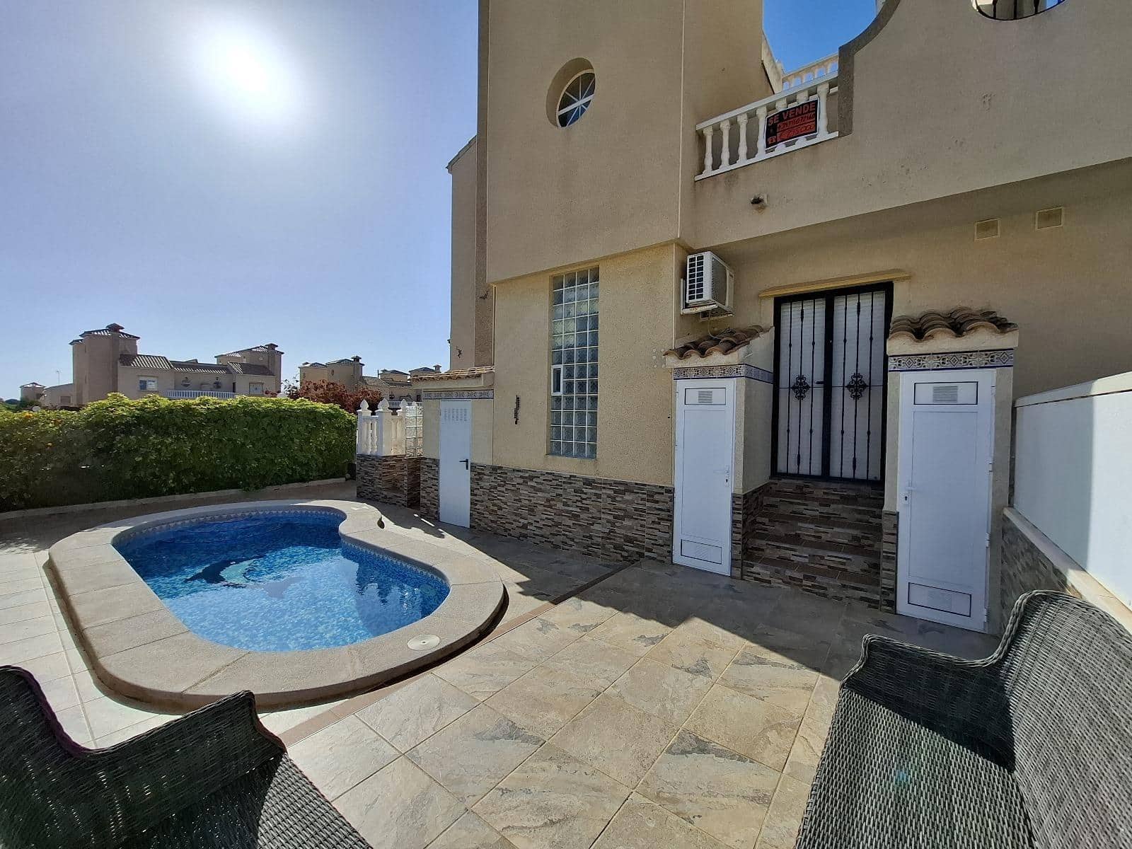 3 soveværelse Semi-Rækkehus til salg i Orihuela Costa med swimmingpool - € 298.000 (Ref: 8986205)