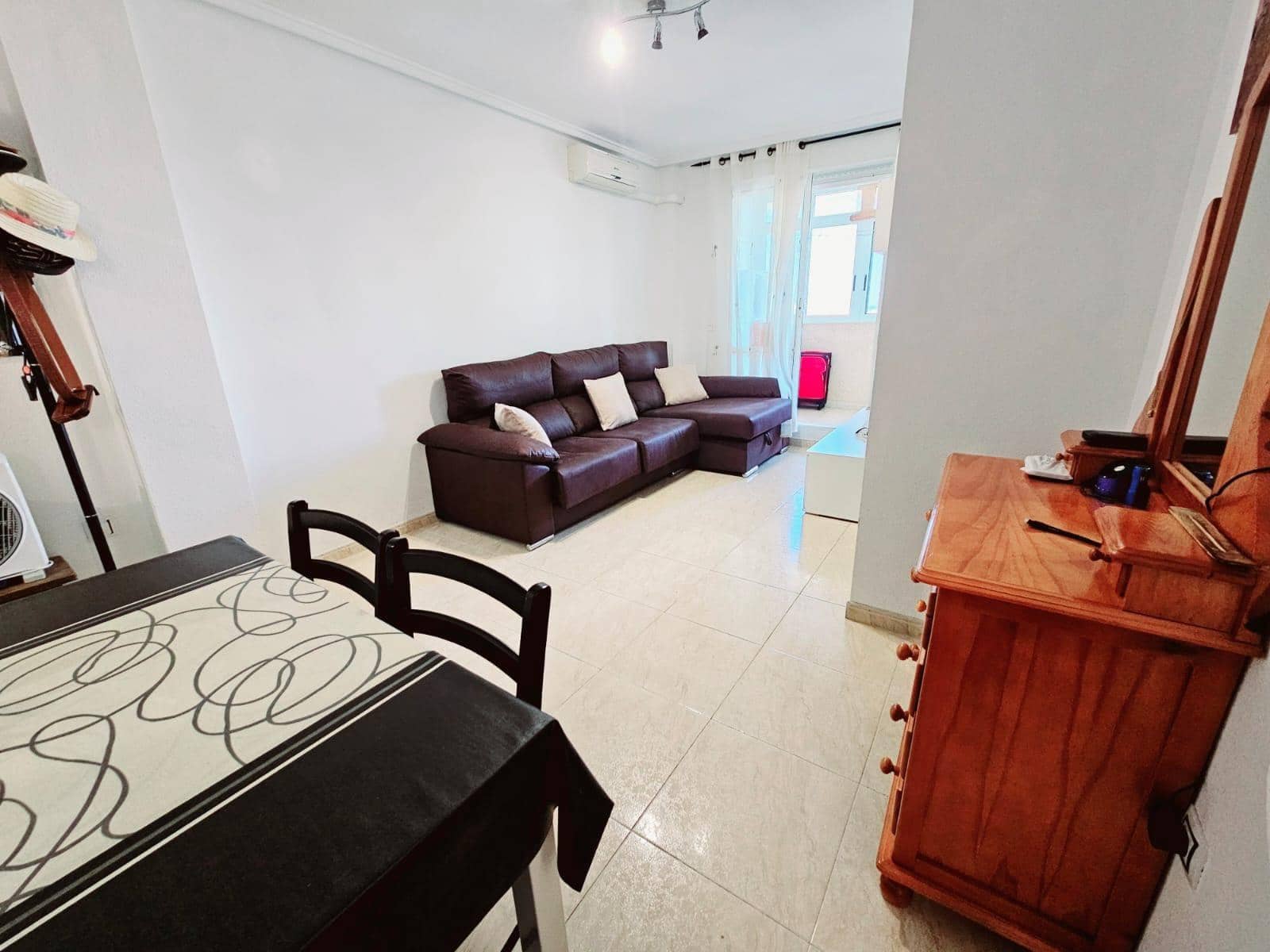 2 soveværelse Penthouse til salg i Torrevieja med swimmingpool - € 124.900 (Ref: 9009050)