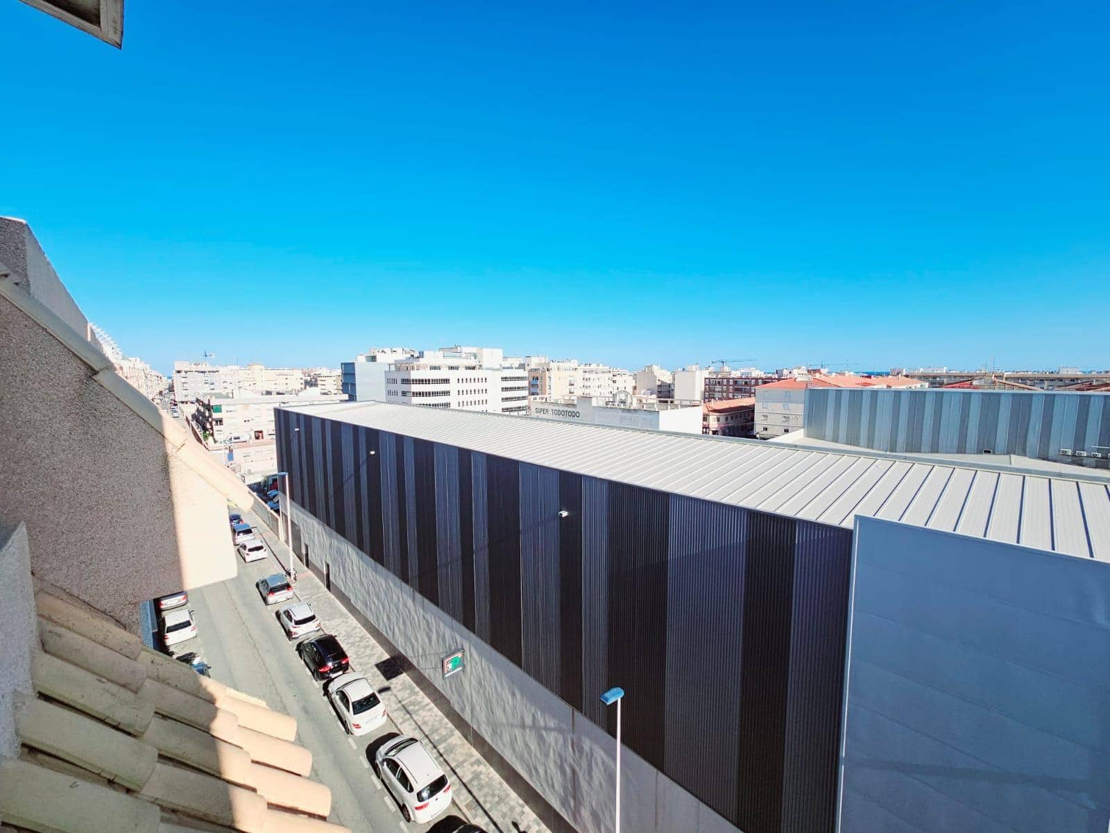 2 soveværelse Penthouse til salg i Torrevieja med swimmingpool - € 124.900 (Ref: 9009050)