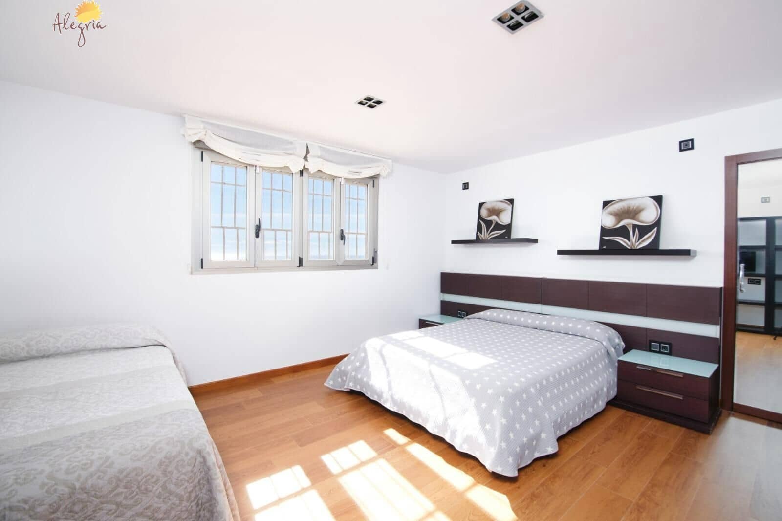 4 sovrum Takvåning till salu i Torrevieja med garage - 624 900 € (Ref: 9012275)