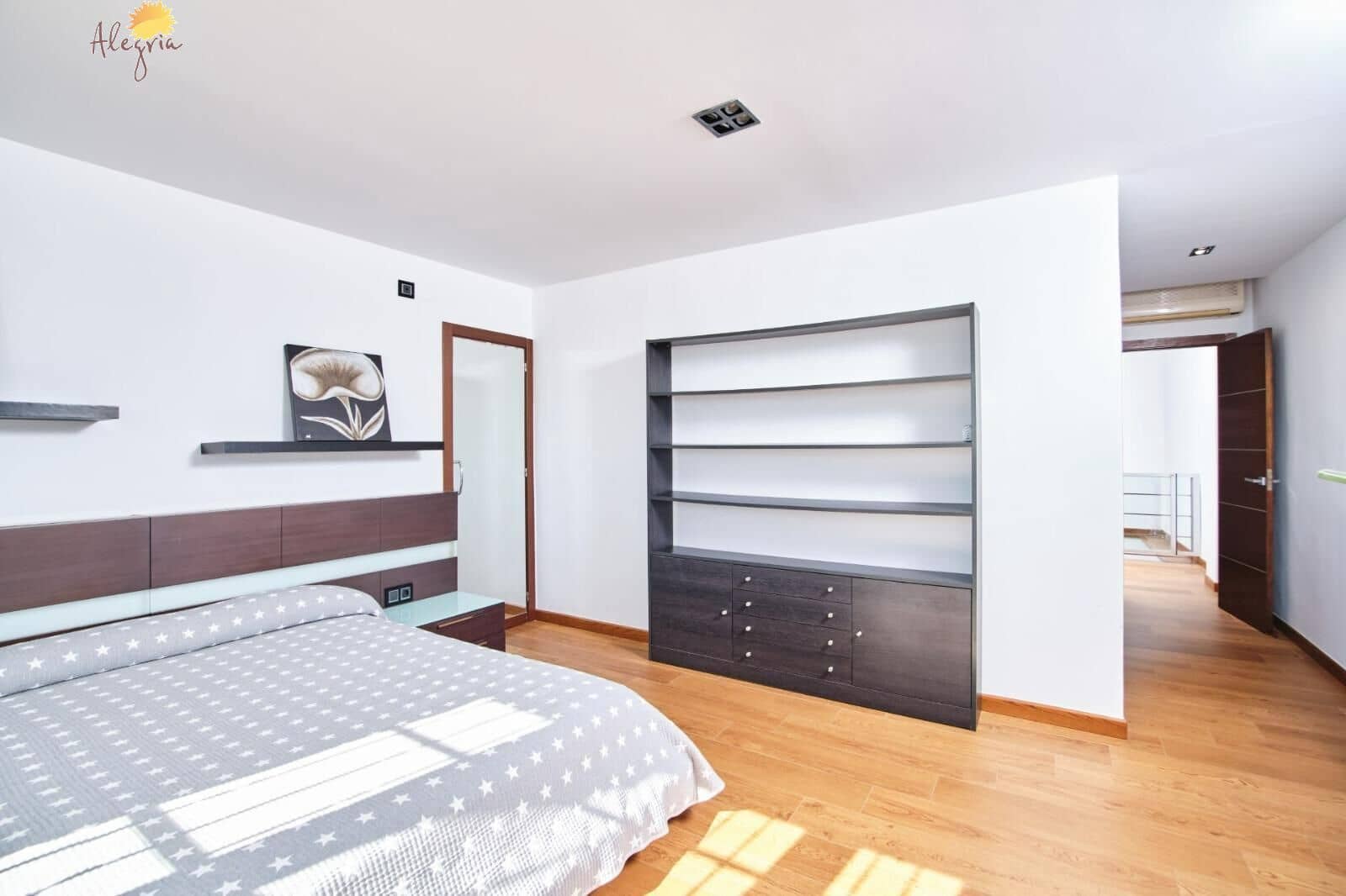 4 sovrum Takvåning till salu i Torrevieja med garage - 624 900 € (Ref: 9012275)