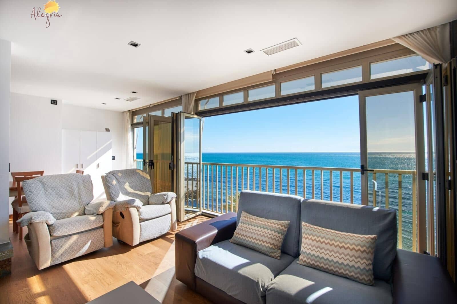 4 sovrum Takvåning till salu i Torrevieja med garage - 624 900 € (Ref: 9012275)