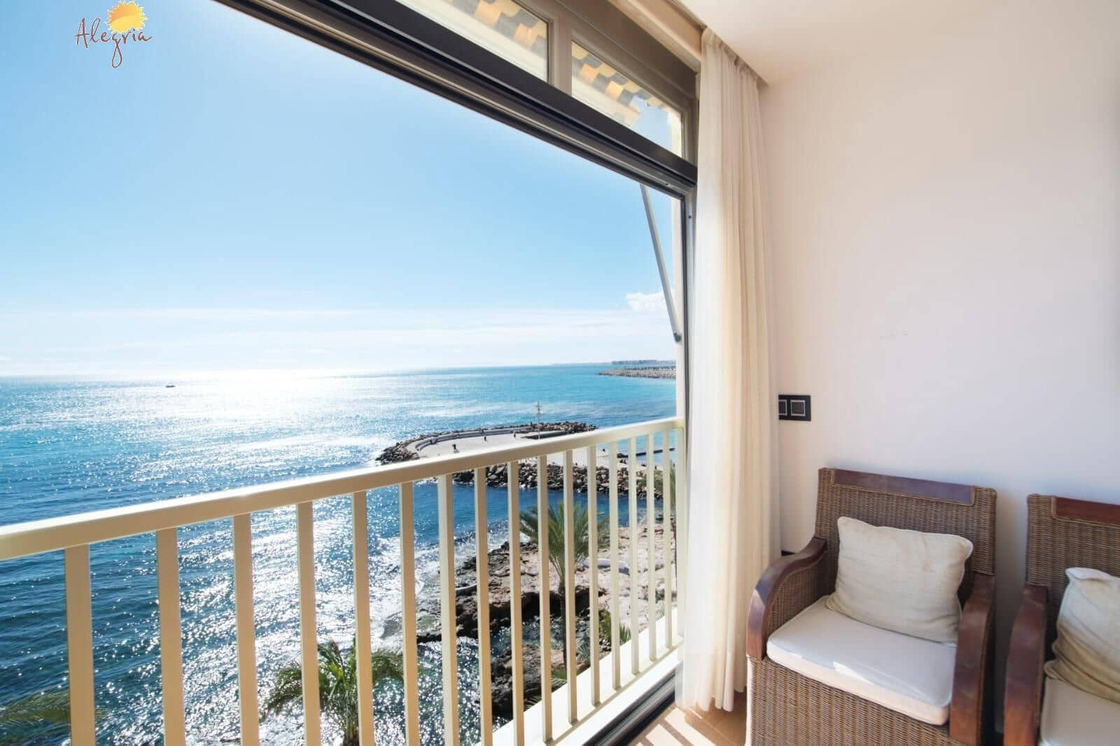 4 sovrum Takvåning till salu i Torrevieja med garage - 624 900 € (Ref: 9012275)