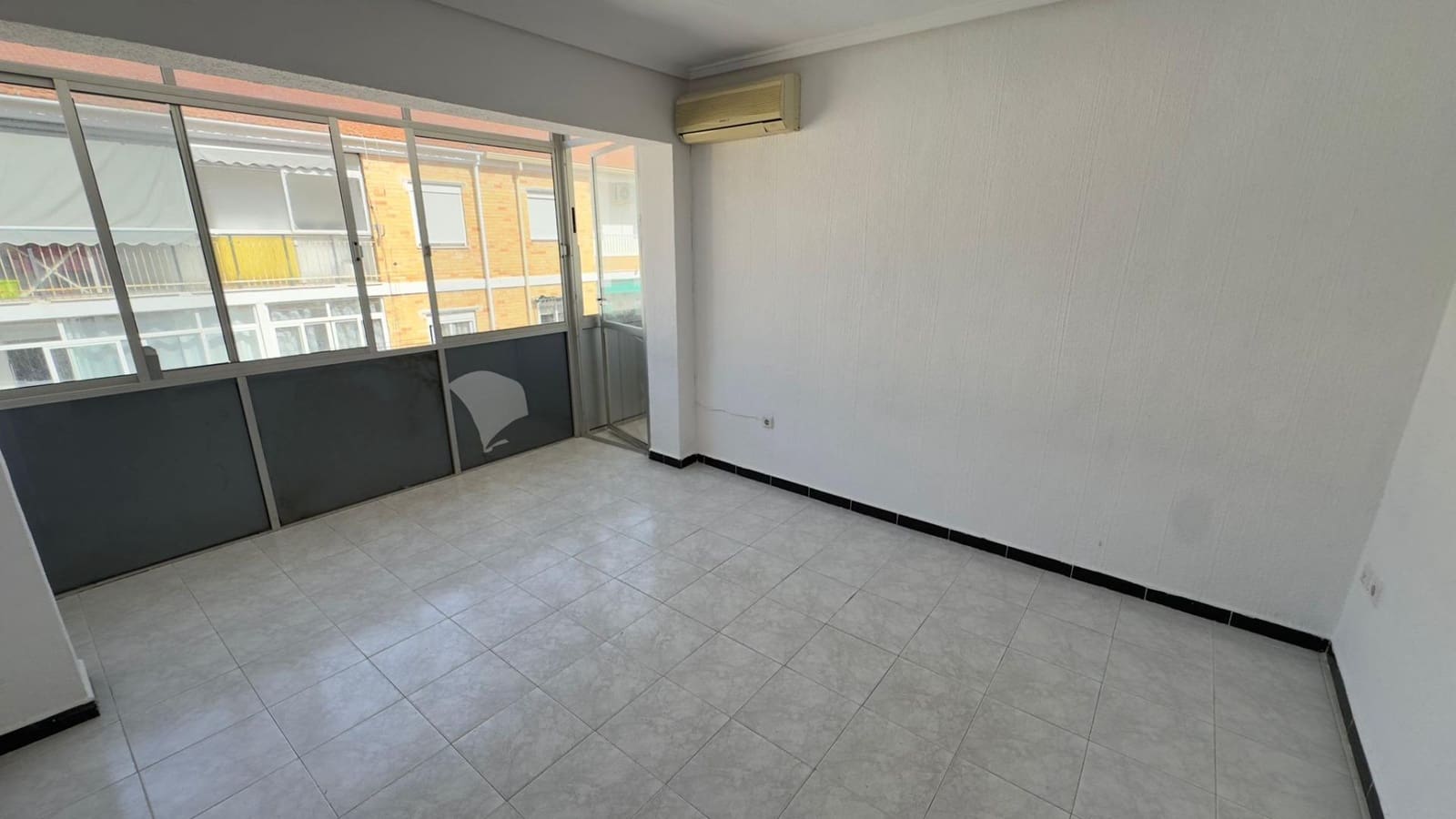 3 bedroom Apartment for sale in Torrevieja - € 128,900 (Ref: 9012277)