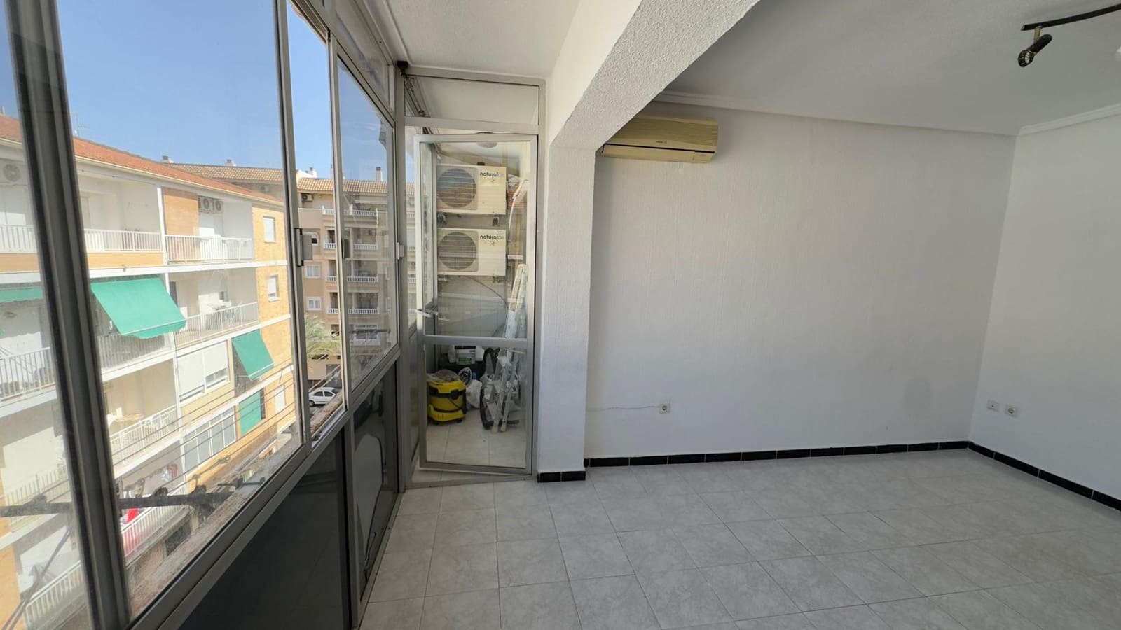 3 bedroom Apartment for sale in Torrevieja - € 128,900 (Ref: 9012277)