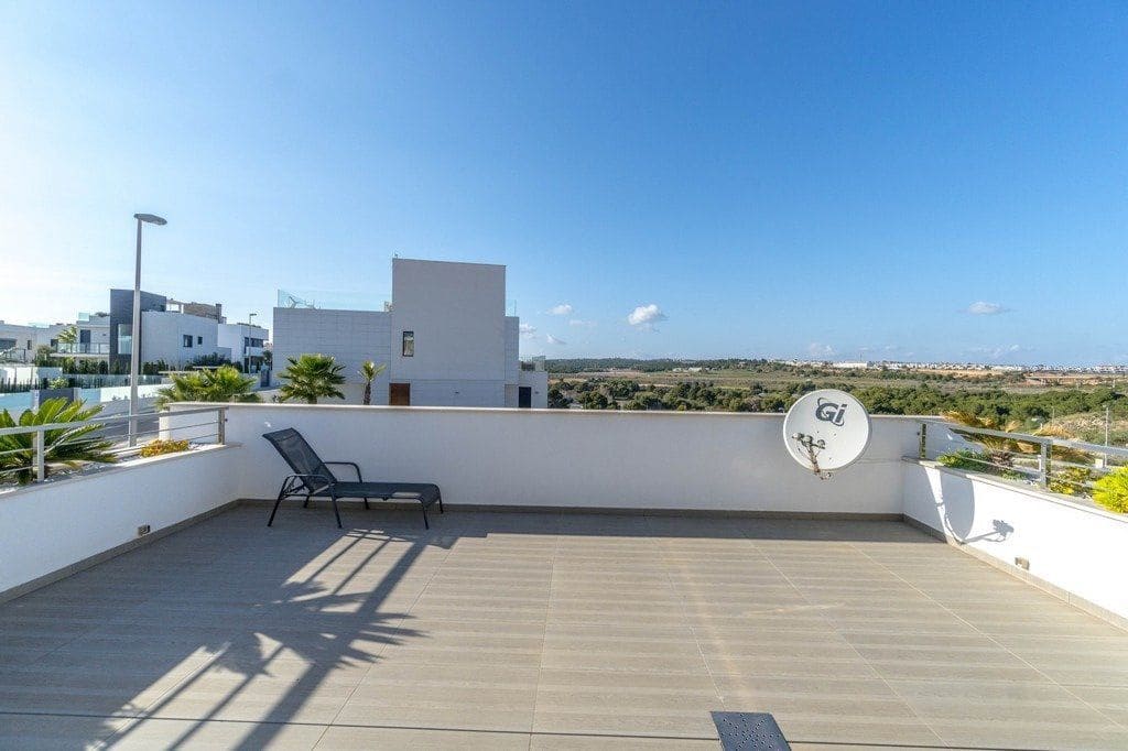 3 soveværelse Villa til salg i Orihuela Costa med swimmingpool - € 990.000 (Ref: 9012279)