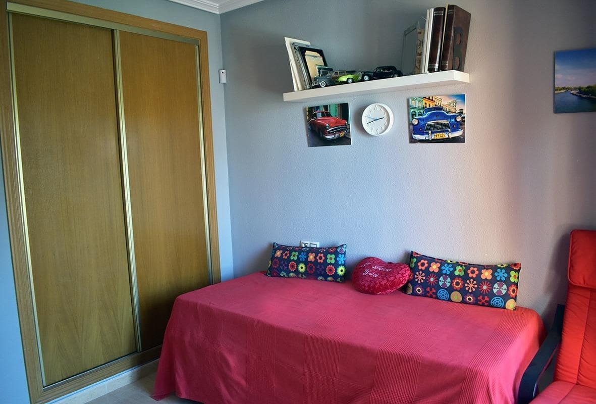 3 quarto Apartamento para venda em Torrevieja com piscina - 219 000 € (Ref: 9012283)