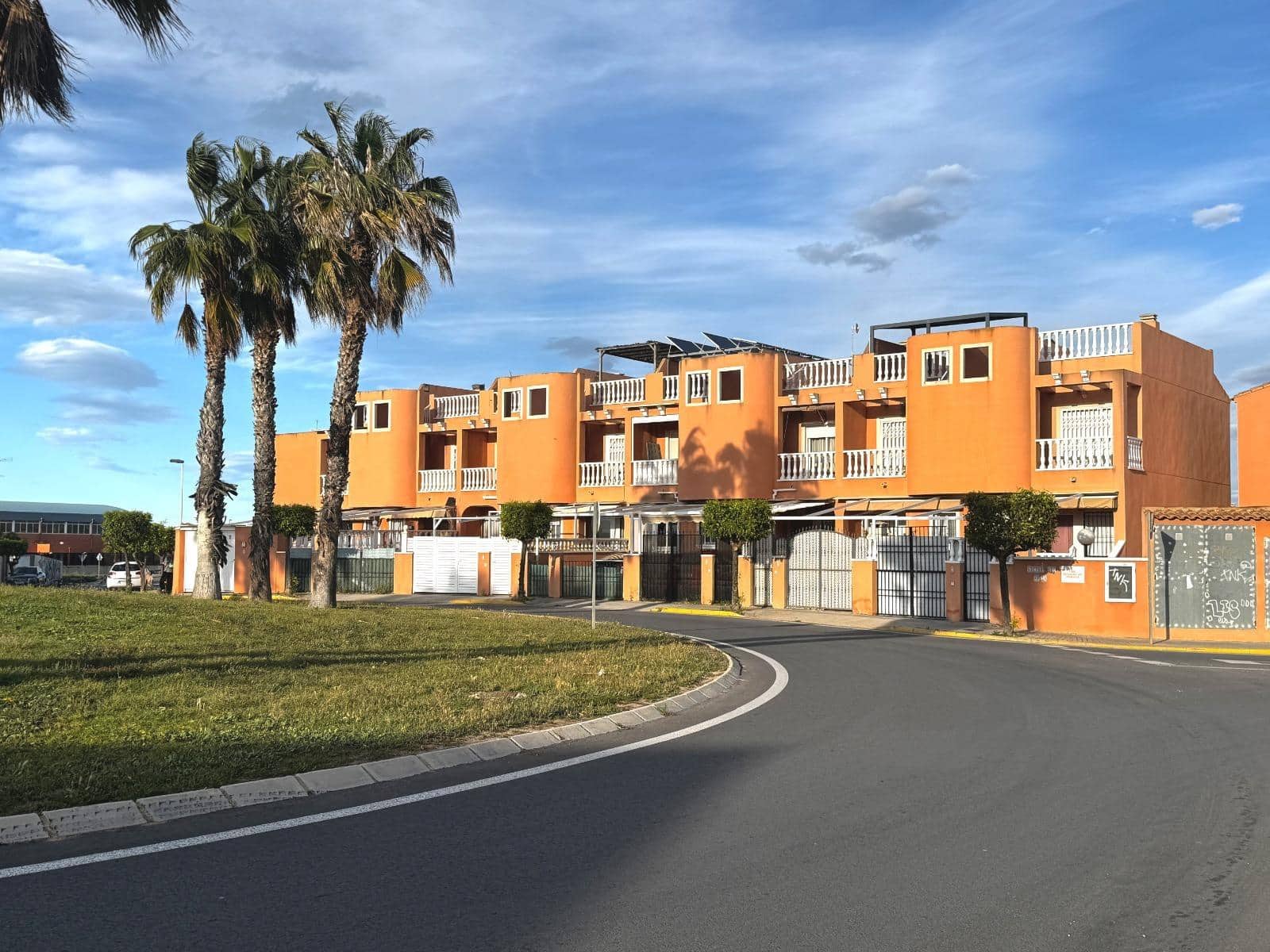 3 quarto Apartamento para venda em Torrevieja com piscina - 219 000 € (Ref: 9012283)