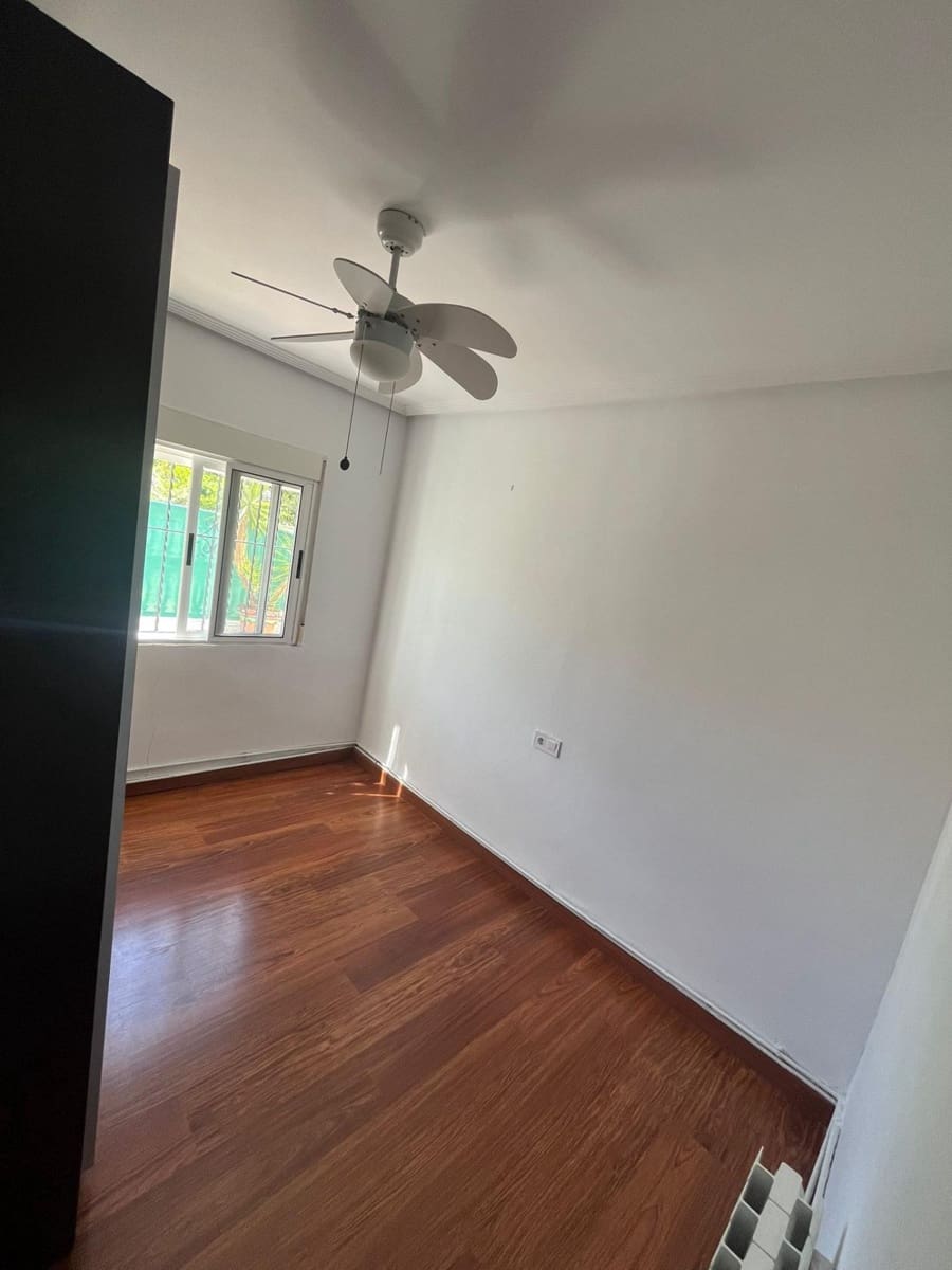 4 soveværelse Semi-Rækkehus til salg i Los Balcones med swimmingpool garage - € 335.000 (Ref: 9012286)