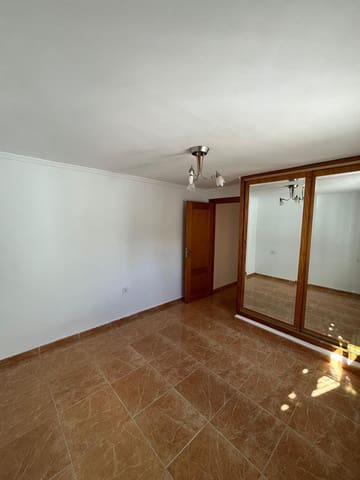 4 slaapkamer Halfvrijstaande villa te koop in Los Balcones met zwembad garage - € 335.000 (Ref: 9012286)